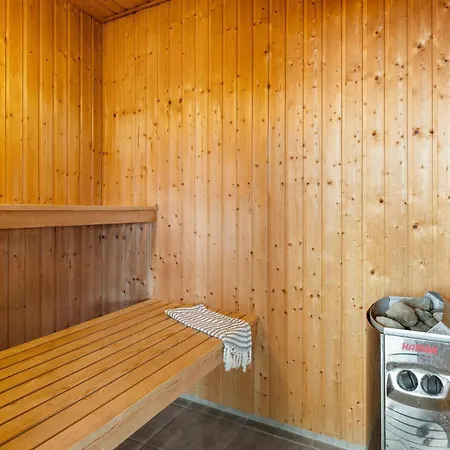 Front In With Sauna * Bogense